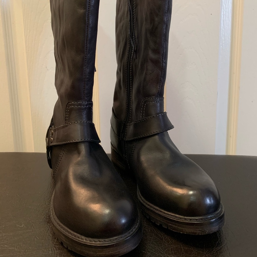 Vintage Foundry Madison Leather Knee-High Boot